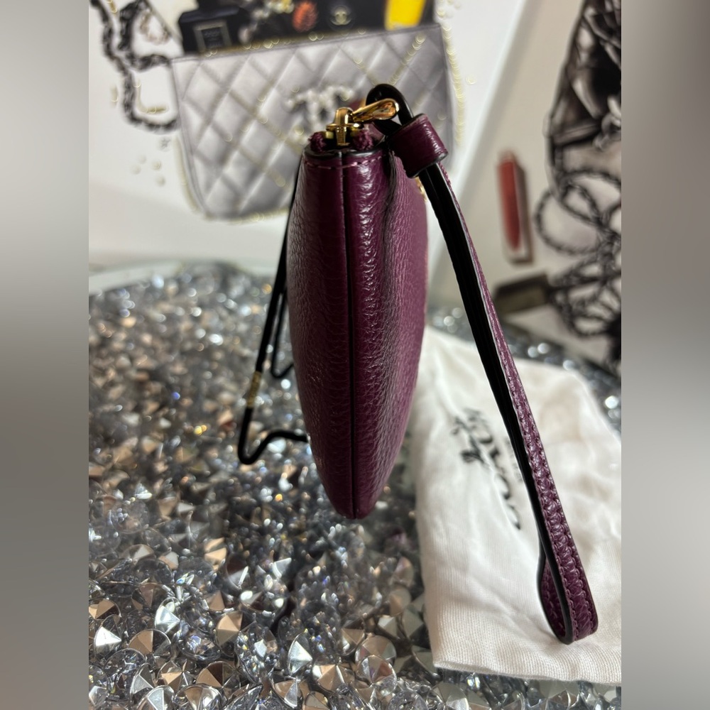 Coach X Star Wars Corner Zip Wristlet EUC - Picture 6 of 12